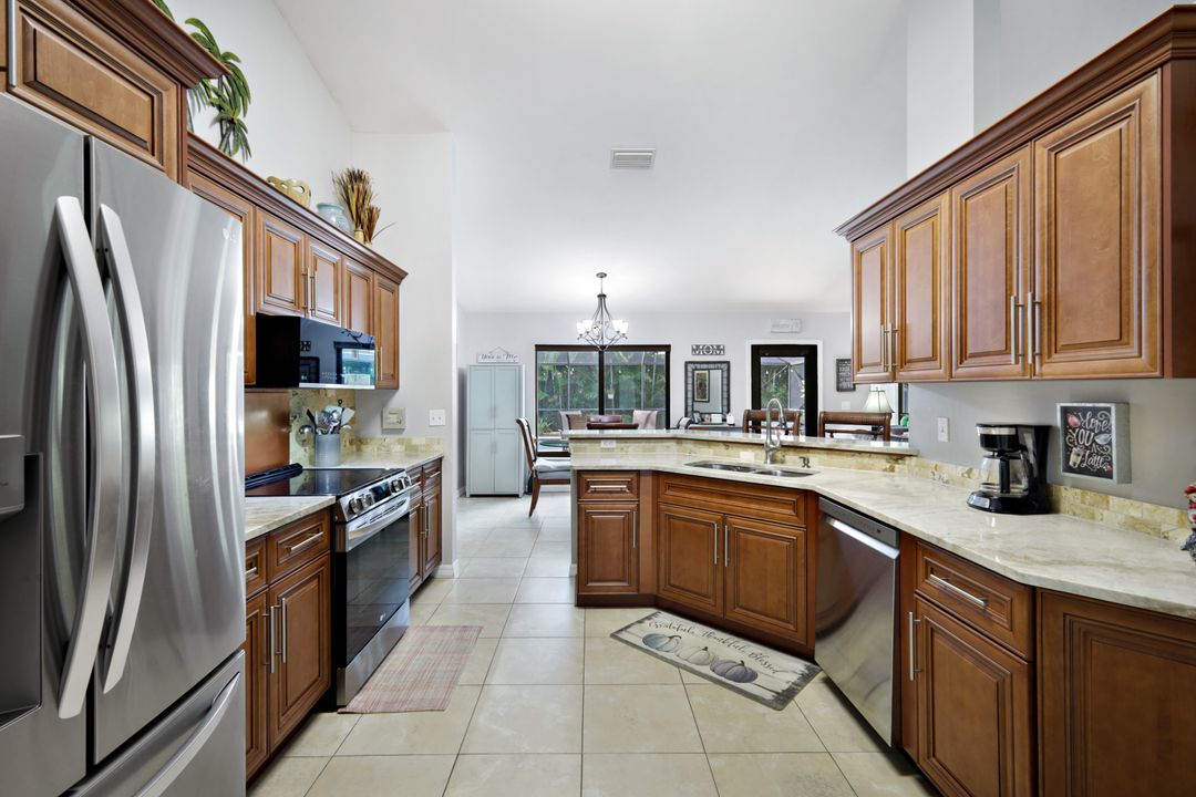 1900 SW 10th Terrace, Cape Coral, FL 33991