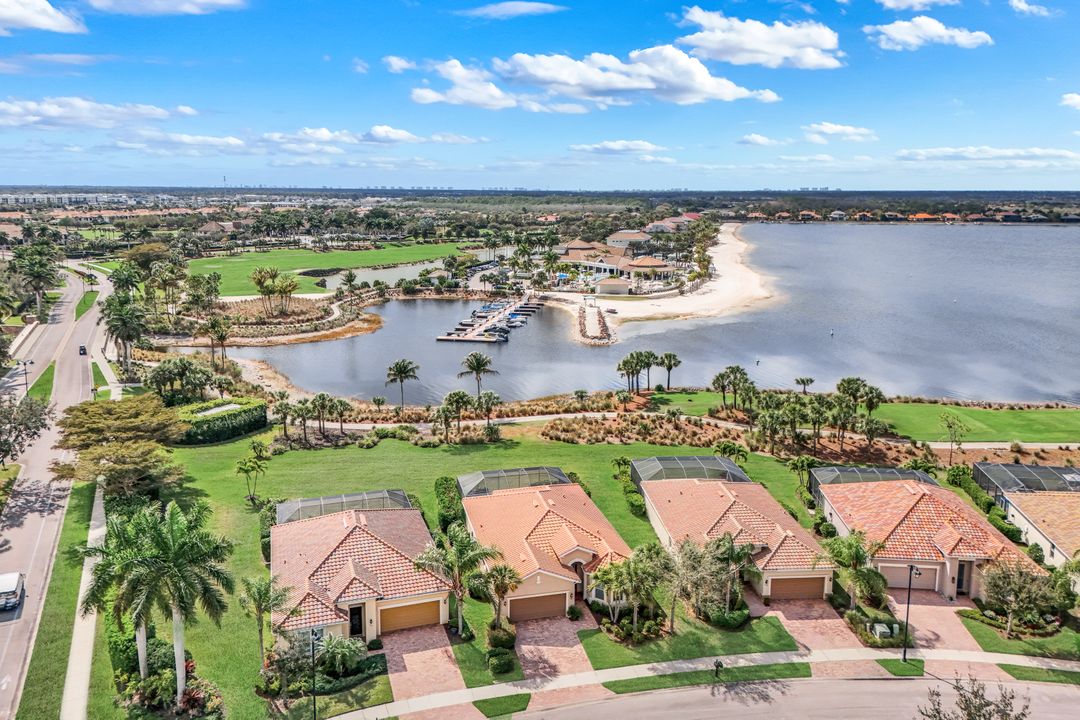 9112 Siesta Bay Dr, Naples, FL 34120