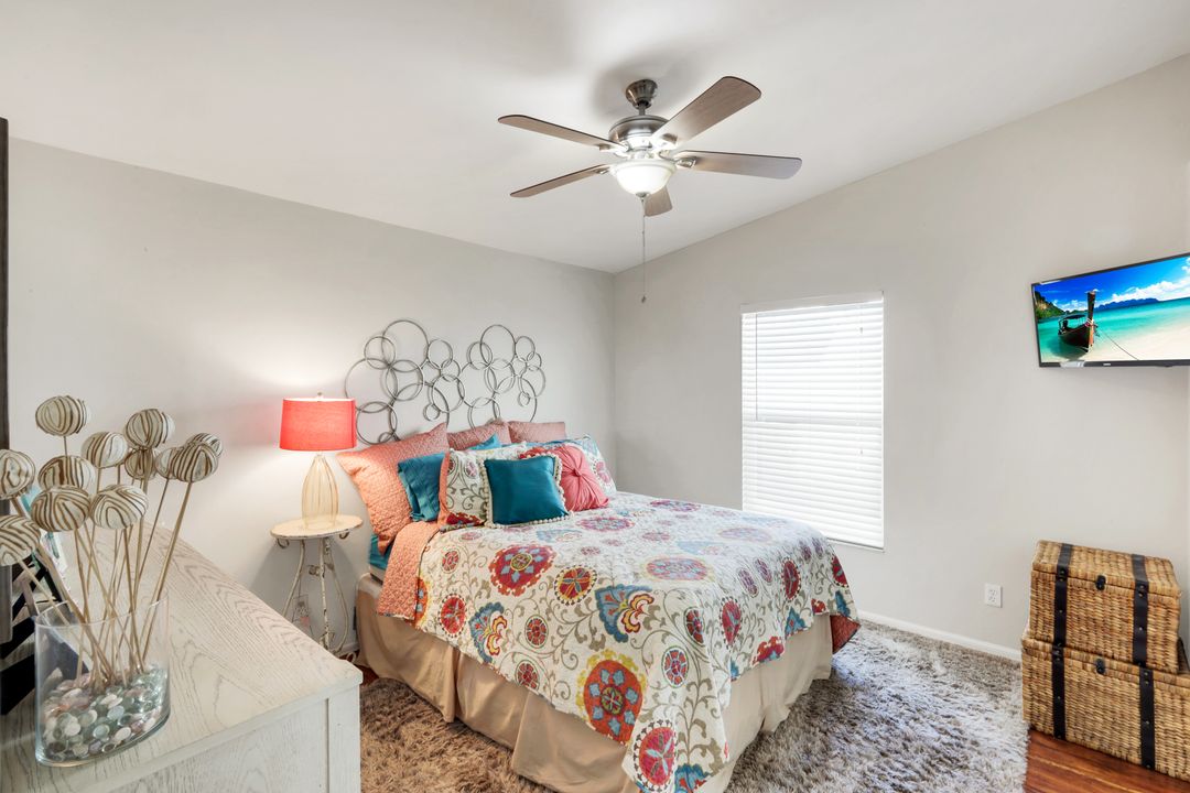 2150 Stacil Cir, Naples, FL 34109