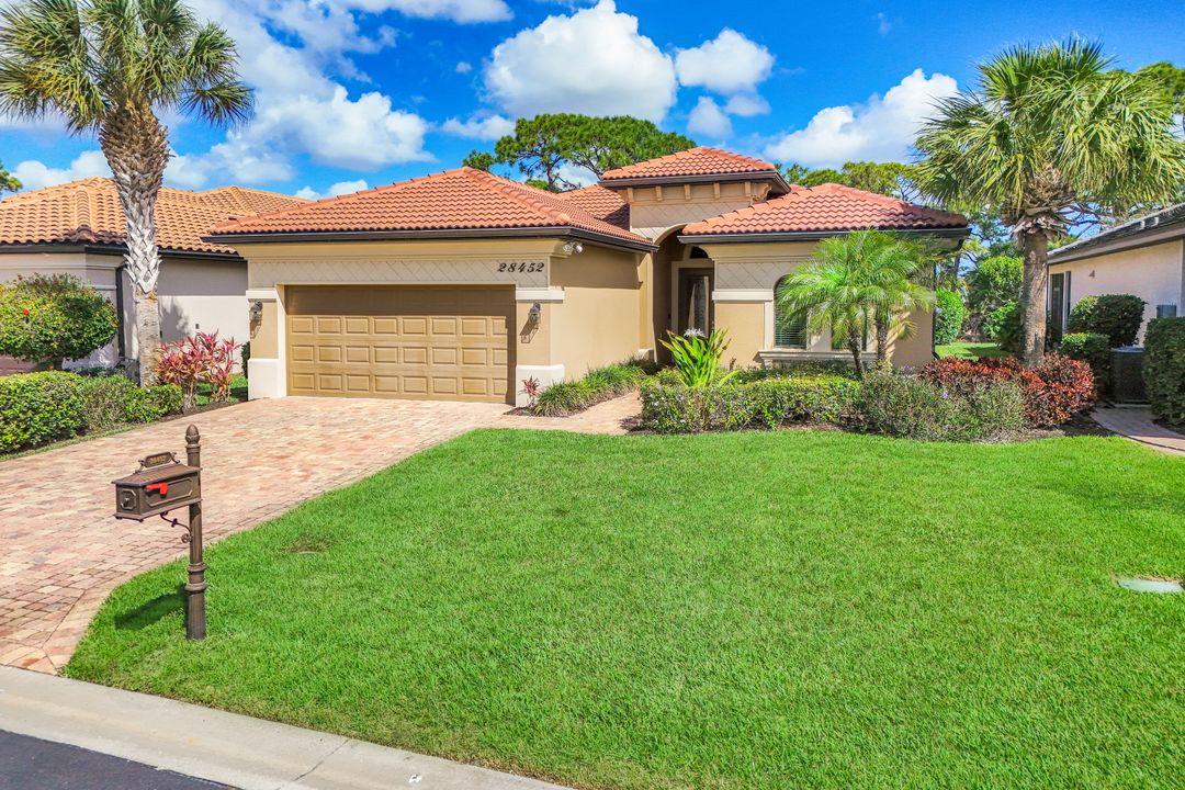 28452 San Amaro Dr, Bonita Springs, FL 34135