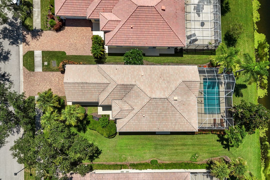 5848 Ferrara Dr, Sarasota, FL 34238