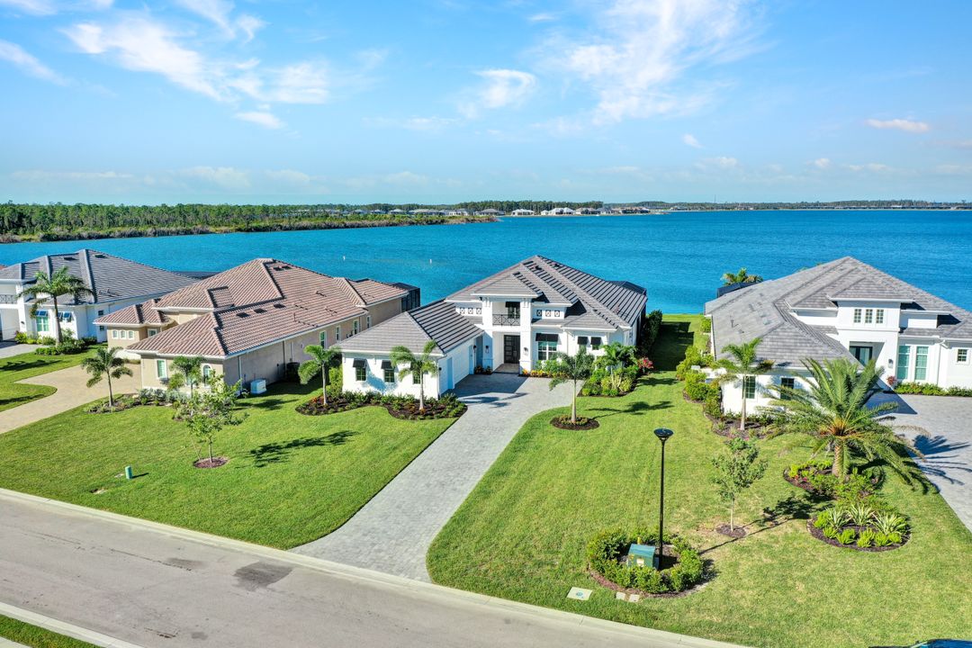 17500 Blue Sapphire Dr, Fort Myers, FL 33913