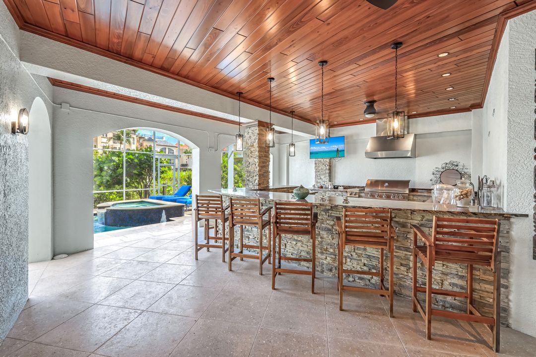 175 Topanga Dr, Bonita Springs, FL 34134
