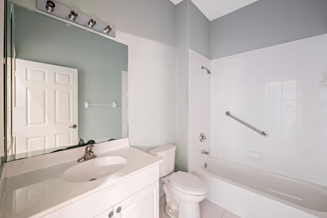 12667 Fox Ridge Dr, Bonita Springs, FL 34135