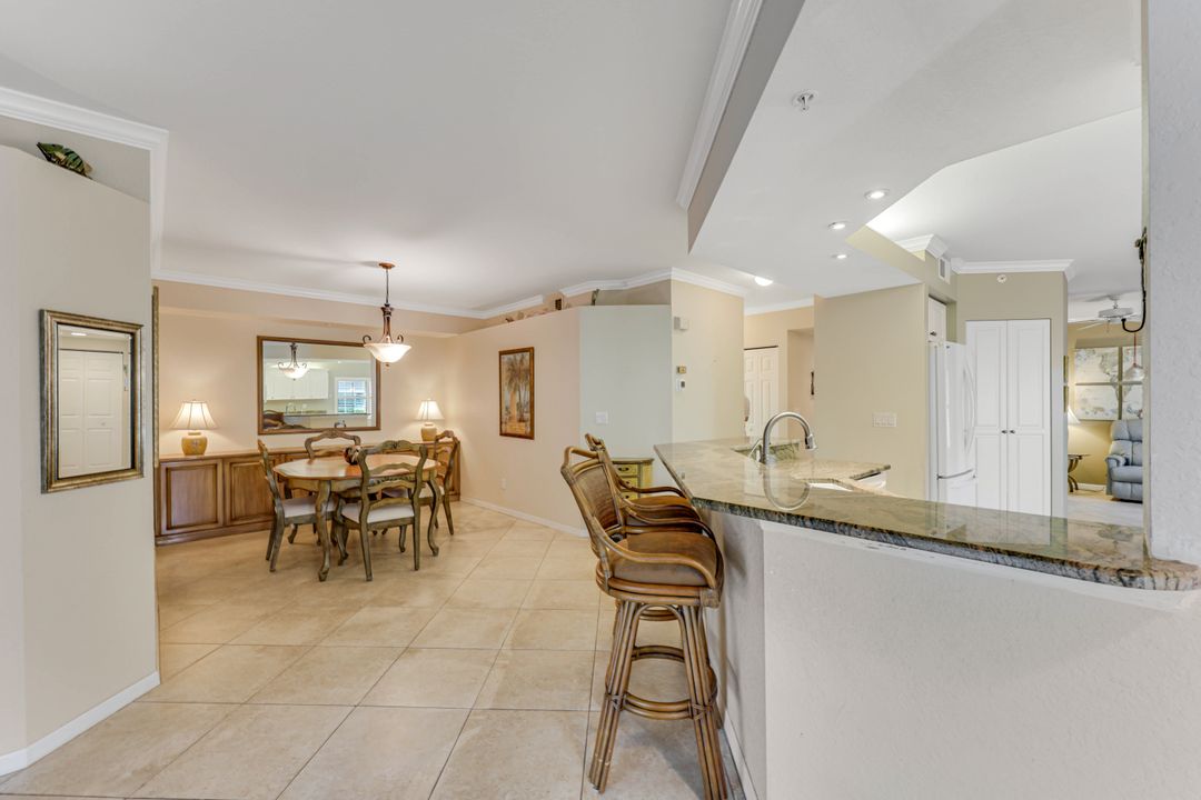 6825 Satinleaf Rd S #101, Naples, FL 34109
