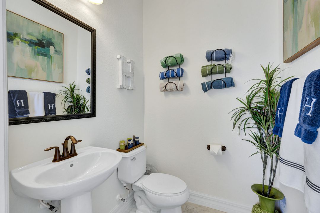 28561 Westmeath Ct, Bonita Springs, FL 34135