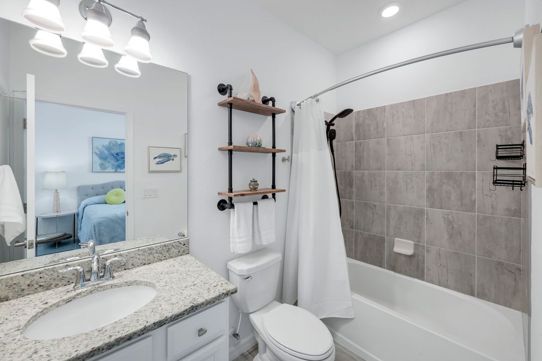 2193 Clementine St, Naples, FL 34120