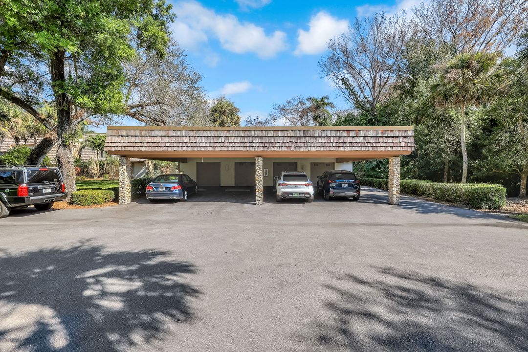 105 Wilderness Dr #107, Naples, FL 34105