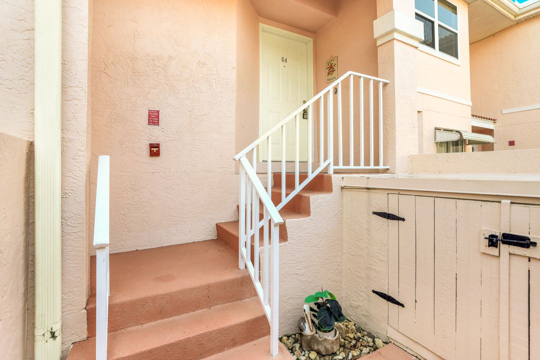 628 Woodshire Ln #G4, Naples, FL 34105