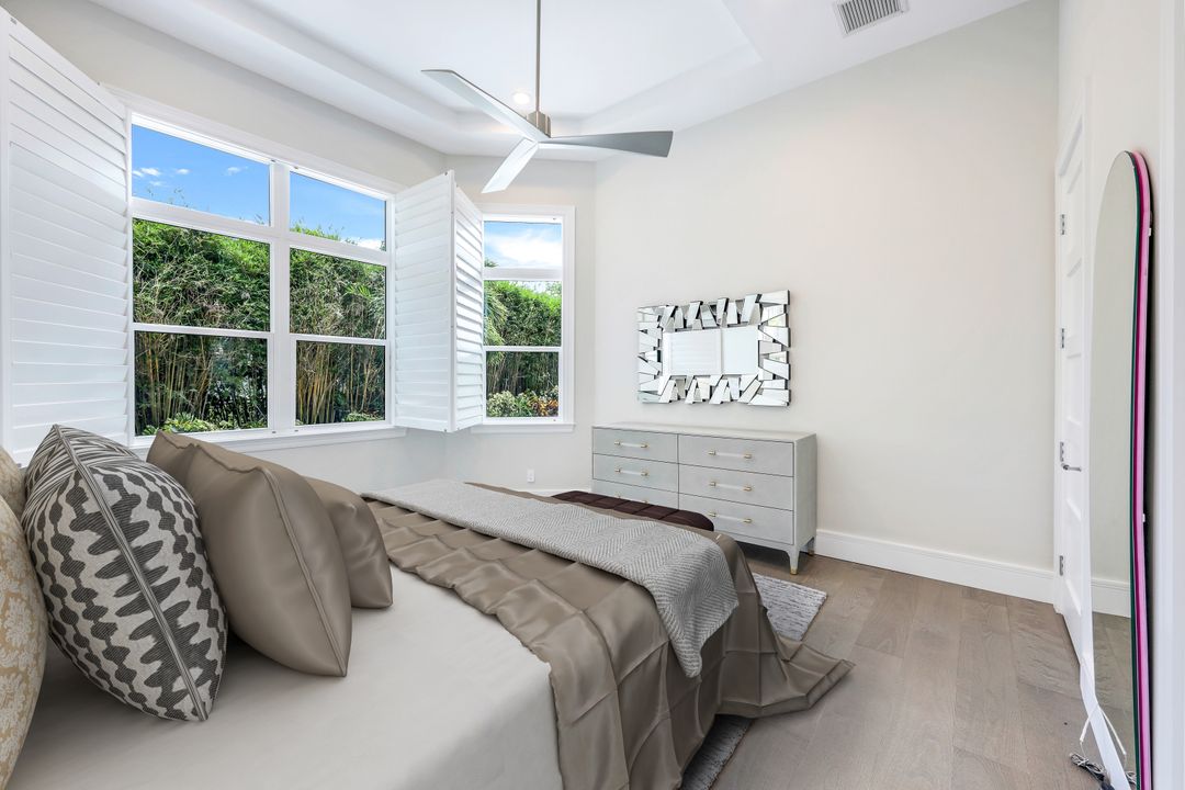 569 Neapolitan Way, Naples, FL 34103