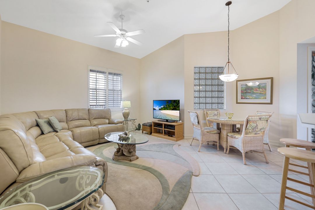795 Bentwater Cir #202, Naples, FL 34108