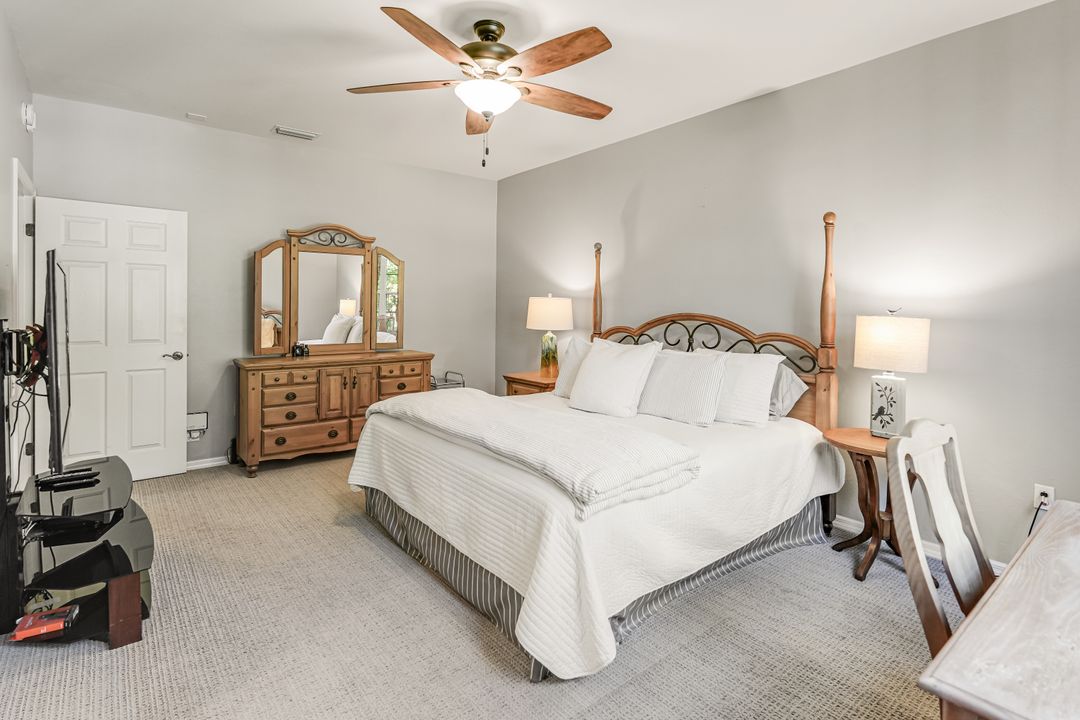 8267 Parkstone Pl #201, Naples, FL 34120