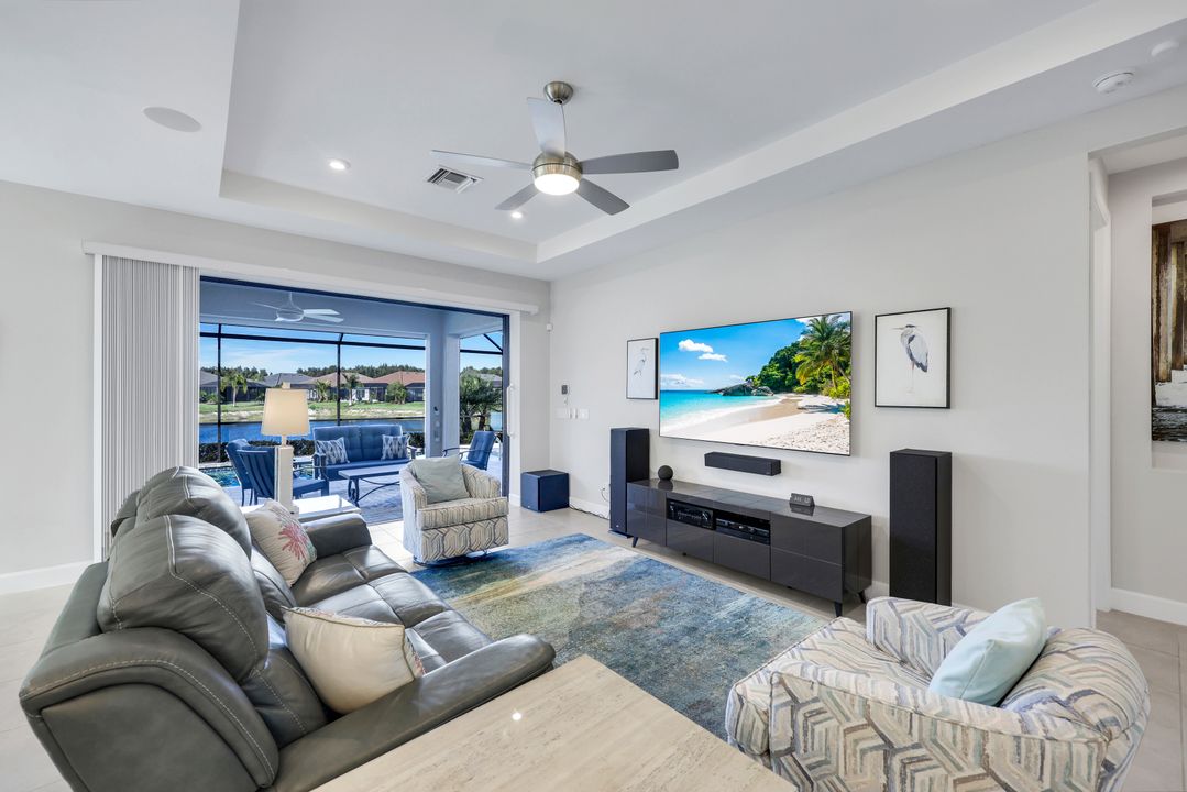 8262 Promoso Ct, Naples, FL 34114