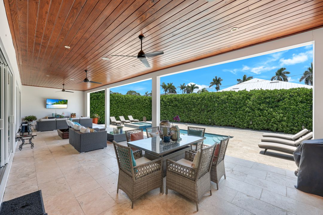 1167 22nd Ave N, Naples, FL 34103