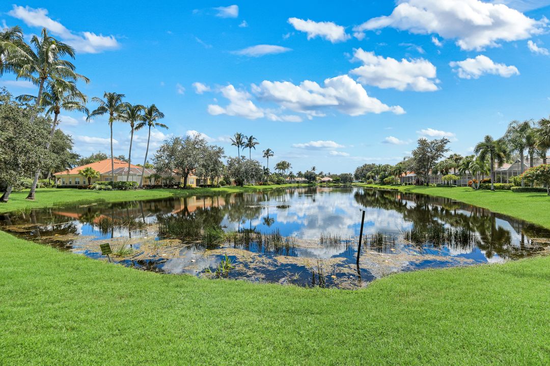 4402 Prescott Ln, Naples, FL 34119