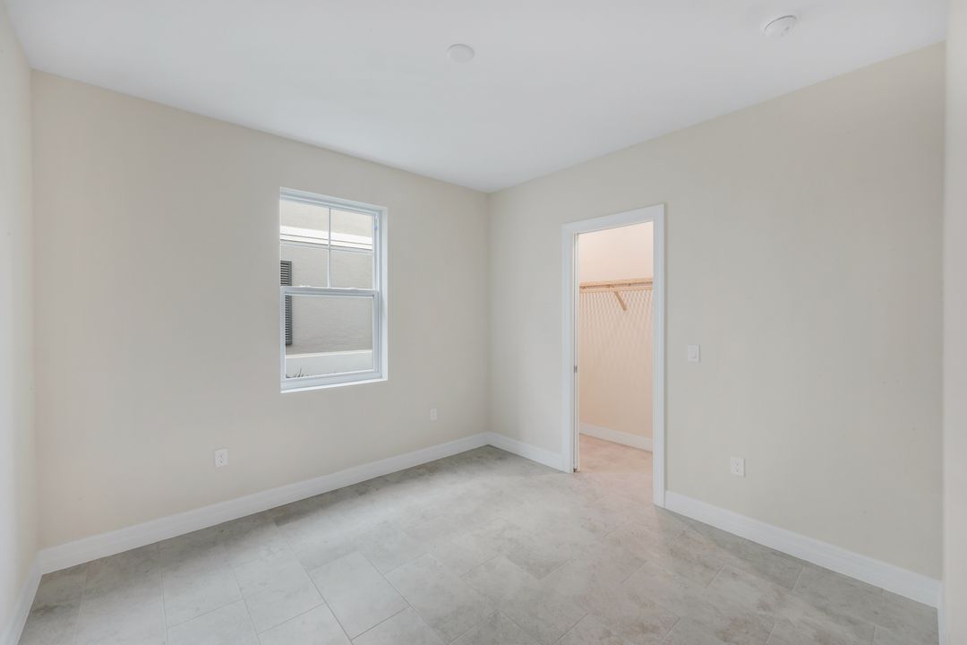 280 Antilles Wy E #101, Naples, FL 34112
