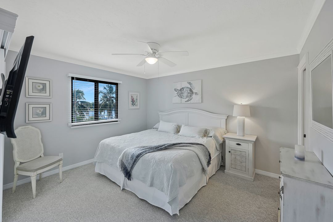226 3rd St #206, Bonita Springs, FL 34134