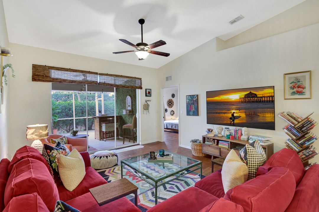 6254 Mandalay Cir, Naples, FL 34112