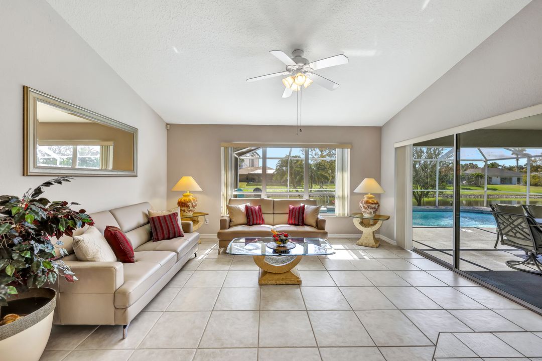 1046 SW 57th St, Cape Coral, FL 33914