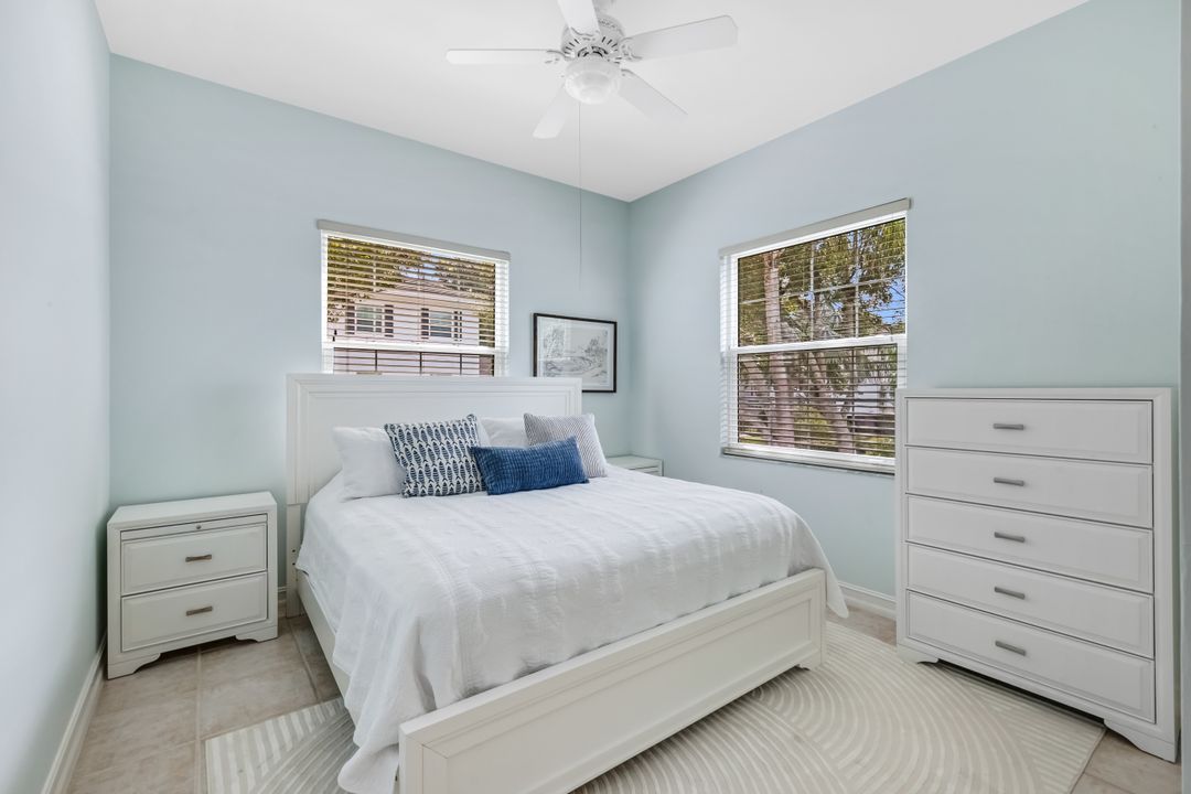 820 Bentwater Cir #101, Naples, FL 34108