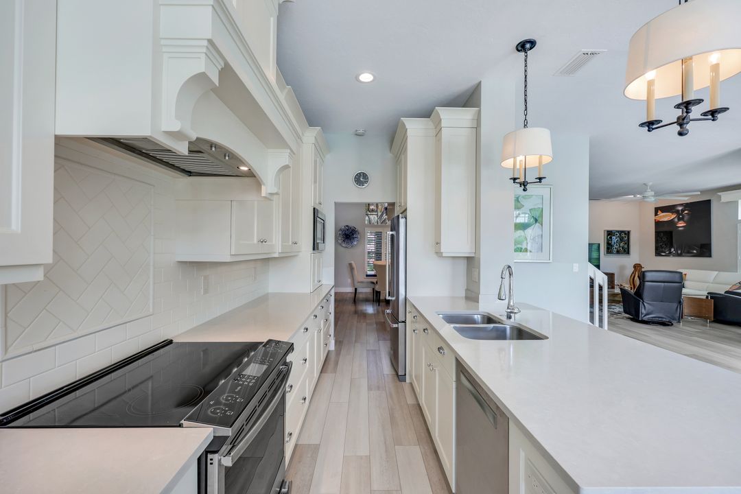 3470 Thornbury Ln, Bonita Springs, FL 34134