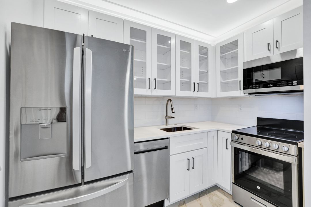 190 N Collier Blvd  #8, Marco Island, FL 34145