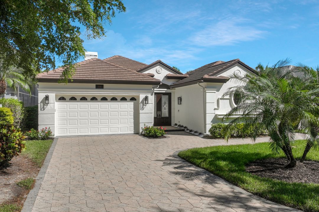 5058 Kensington High St, Naples, FL 34105