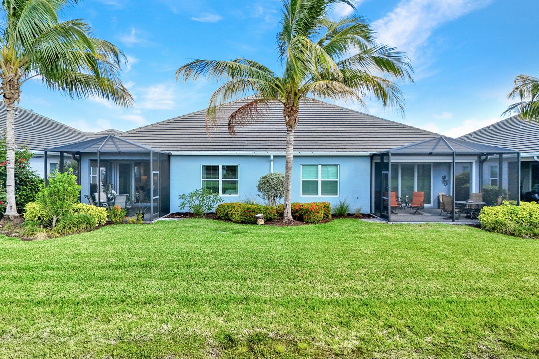 2319 Marquesa Cir, Naples, FL 34112
