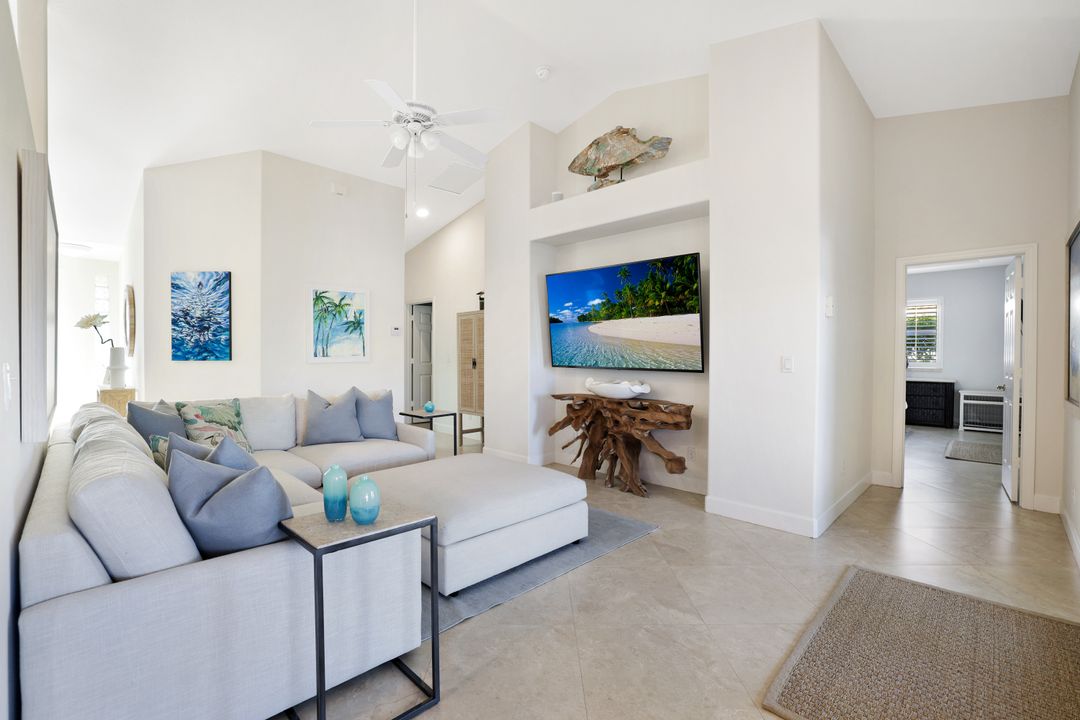 1174 Shenandoah Ct, Marco Island, FL 34145