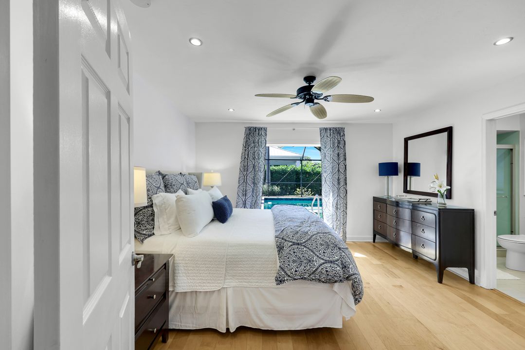 768 96th Ave N, Naples, FL 34108