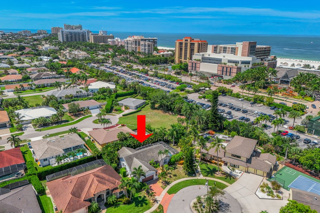 911 Ironwood Ct, Marco Island, FL 34145