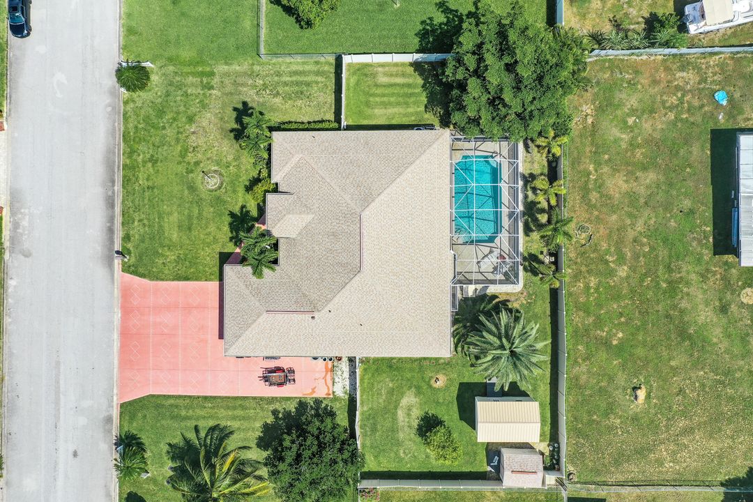 207 Plainfield St, Lehigh Acres, FL 33936
