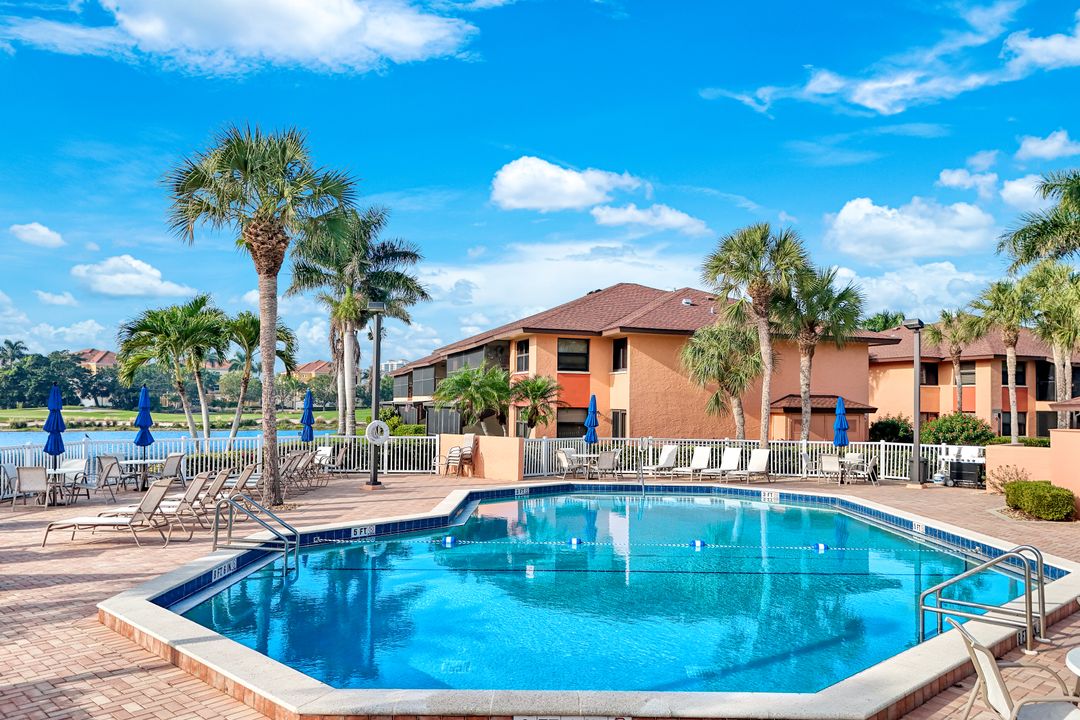 1528 Mainsail Dr #9, Naples, FL 34114