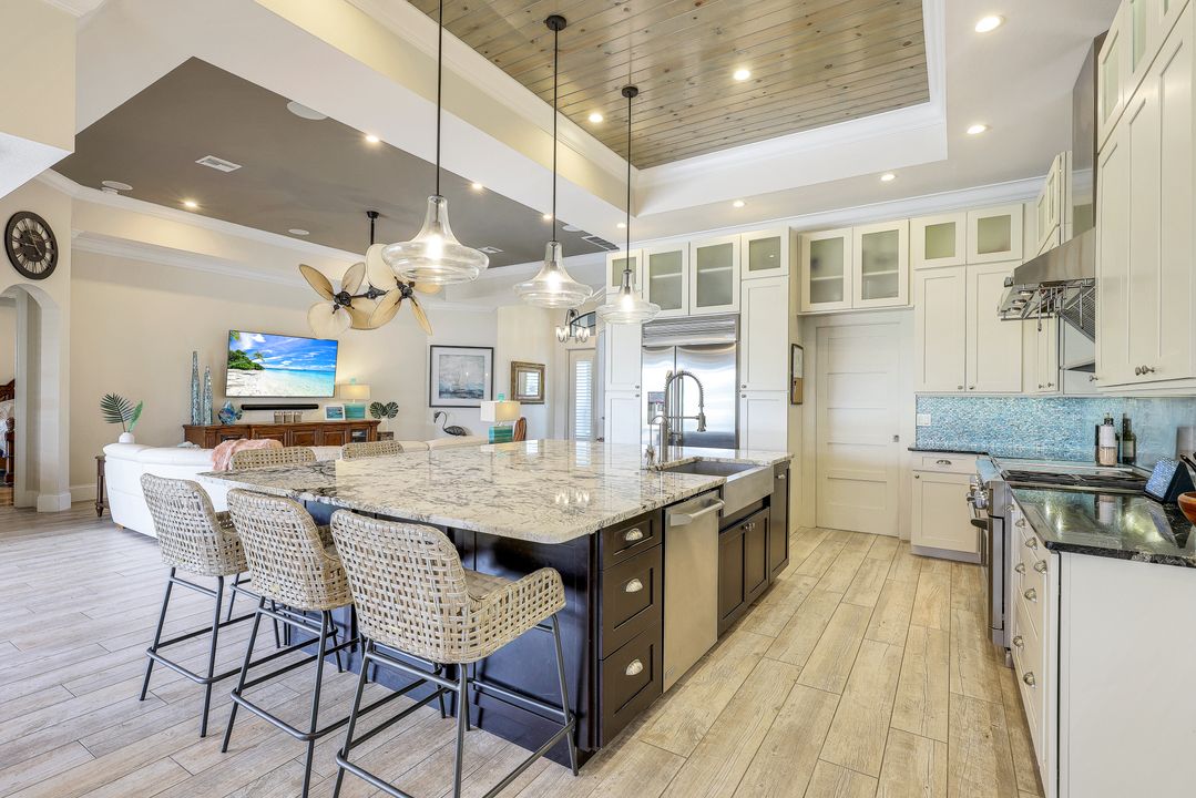 1512 El Dorado Pkwy W, Cape Coral, FL 33914