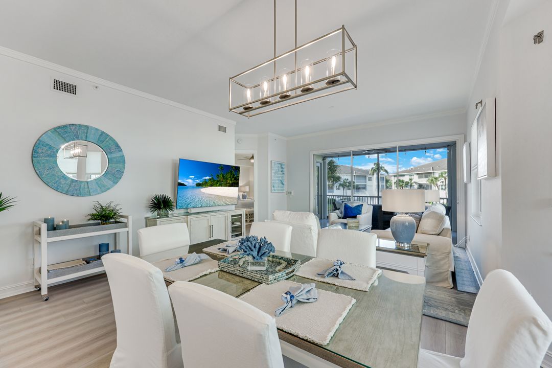 805 Bentwater Cir #104, Naples, FL 34108