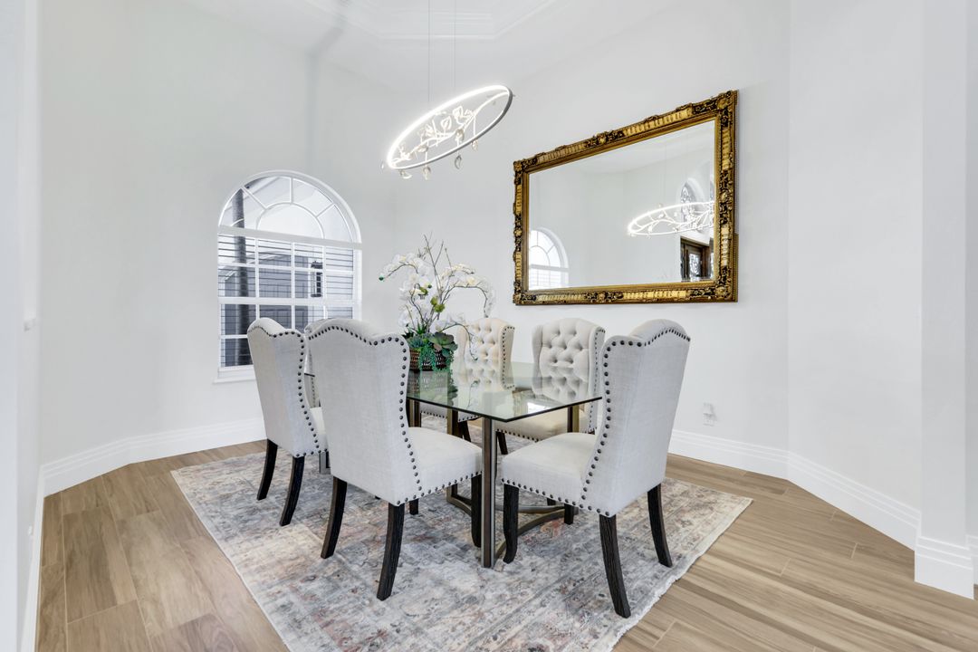 7633 Mulberry Ln, Naples, FL 34114