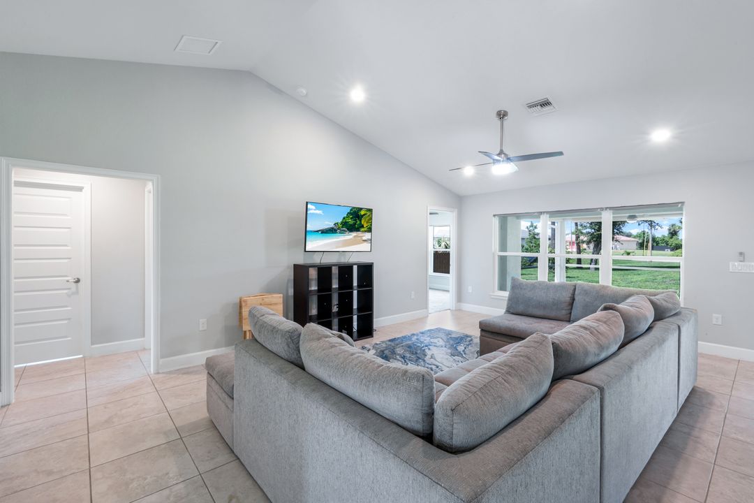 3457 NE 18th Pl, Cape Coral, FL 33909