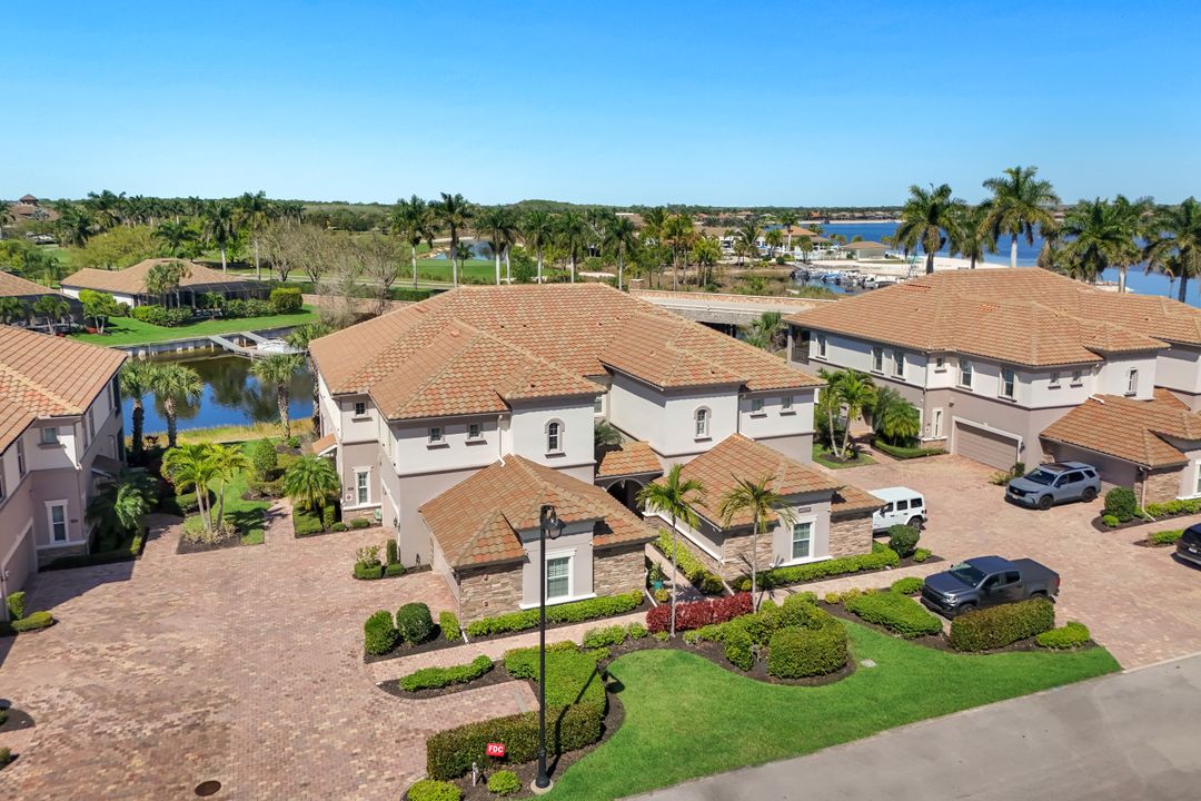 8839 Nautical Landing Cir #201, Naples, FL 34120