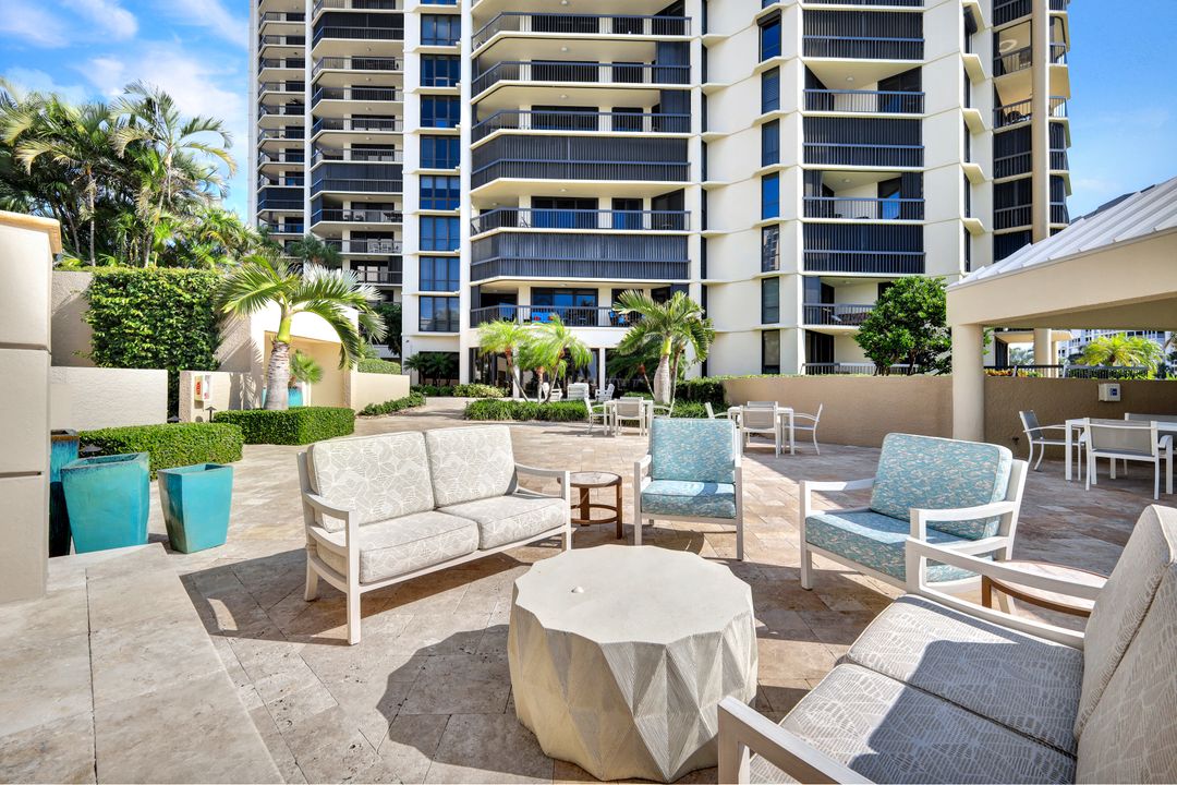 4551 Gulf Shore Blvd N #505, Naples, FL 34103