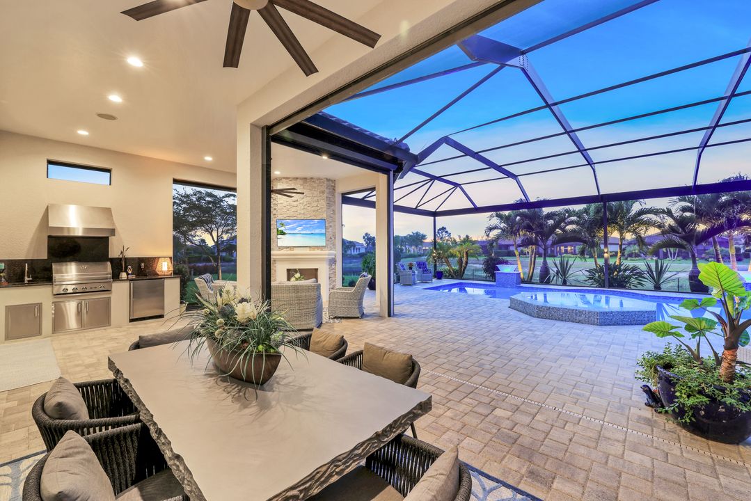 9287 Rialto Ln, Naples, FL 34119