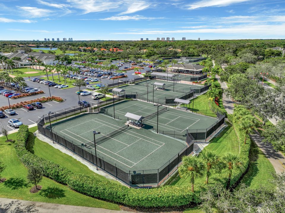9085 Windswept Dr, Estero, FL 34135