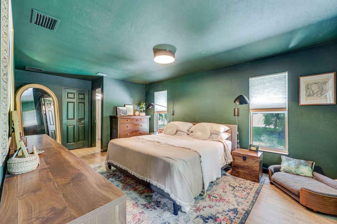 4333 Beechwood Lake Dr, Naples, FL 34112