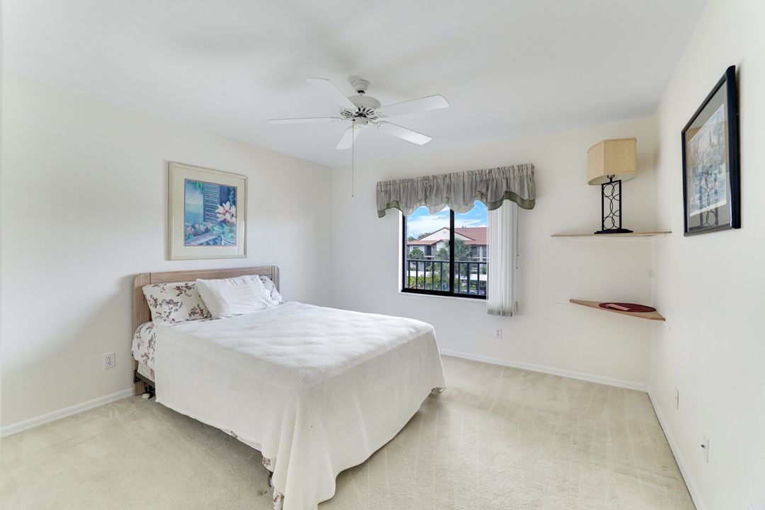 7340 Coventry Ct #827, Naples, FL 34104