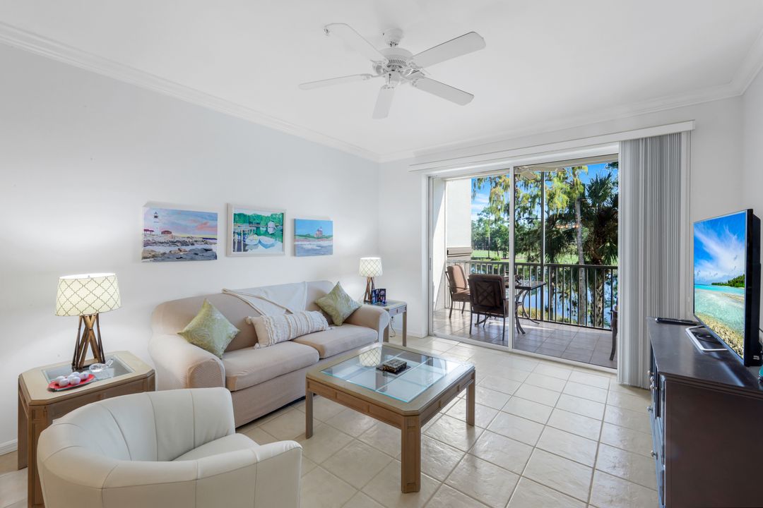 8241 Parkstone Pl #203, Naples, FL 34120