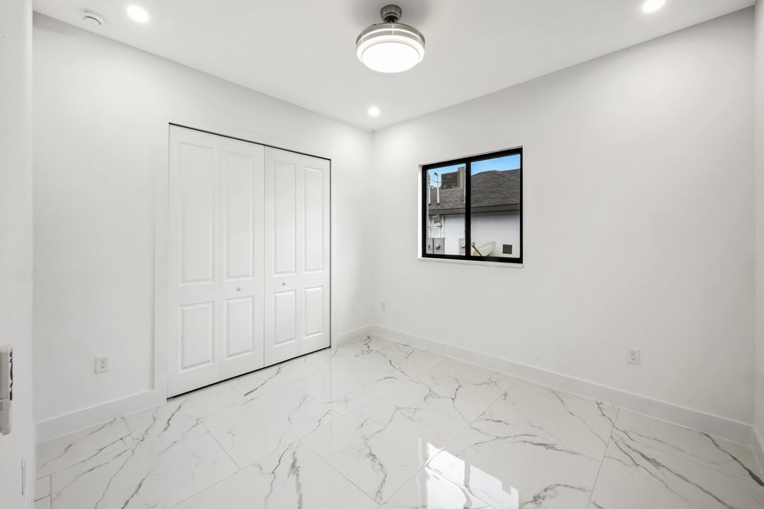 521 Lillon Ave S, Lehigh Acres, FL 33974