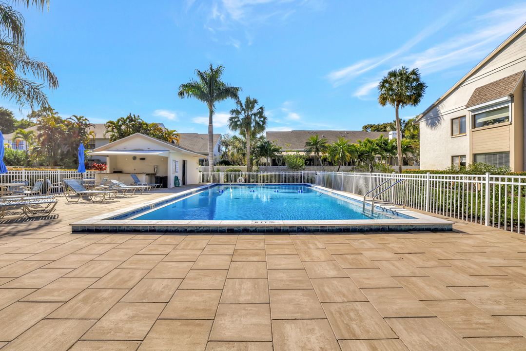 910 Vanderbilt Beach Rd #325, Naples, FL 34108