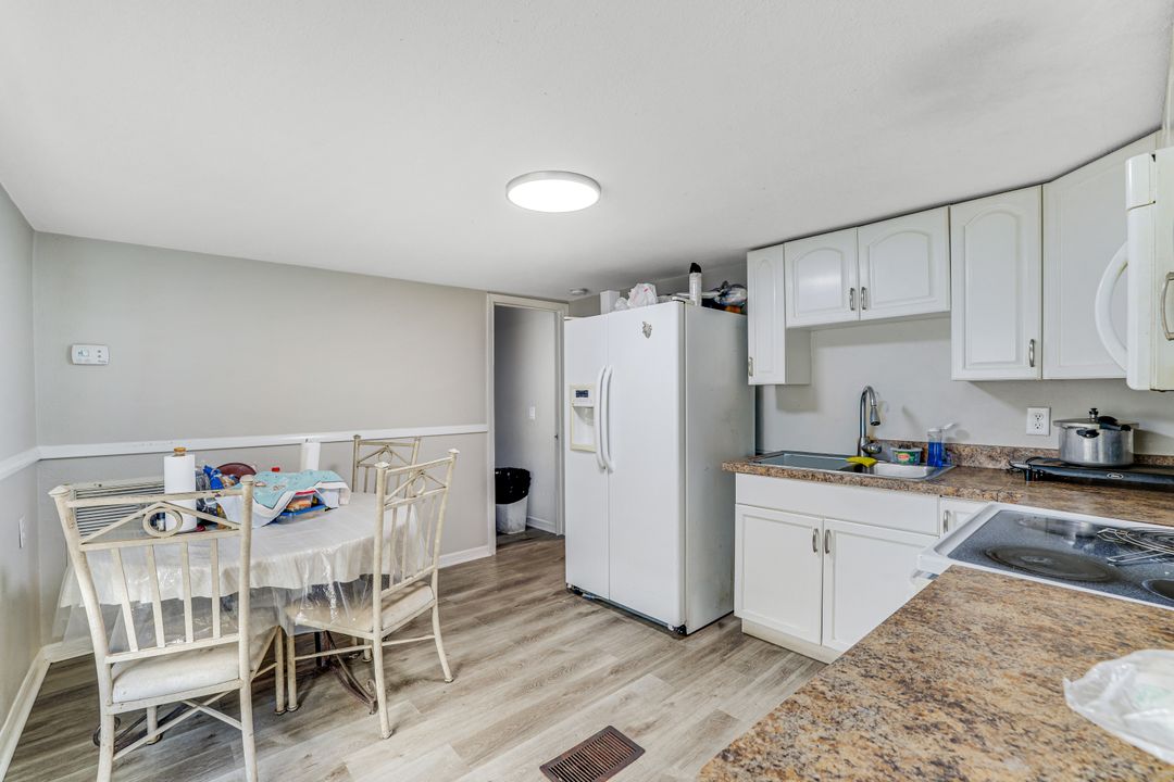 106 Moon Bay St, Naples, FL 34114