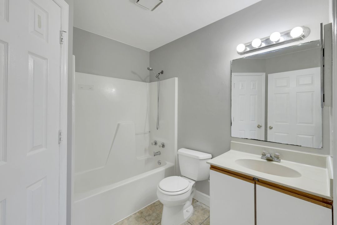 1409 SW 11th Pl, Cape Coral, FL 33991