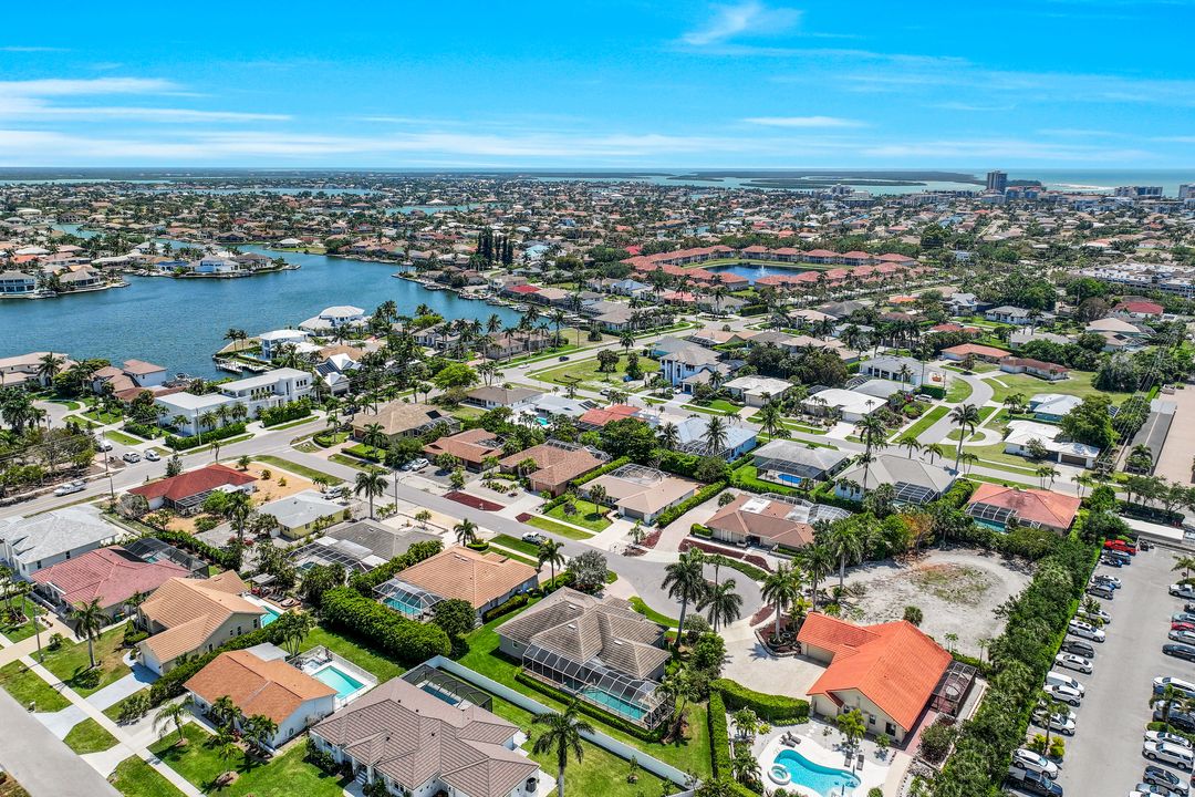 910 Montego Ct, Marco Island, FL 34145