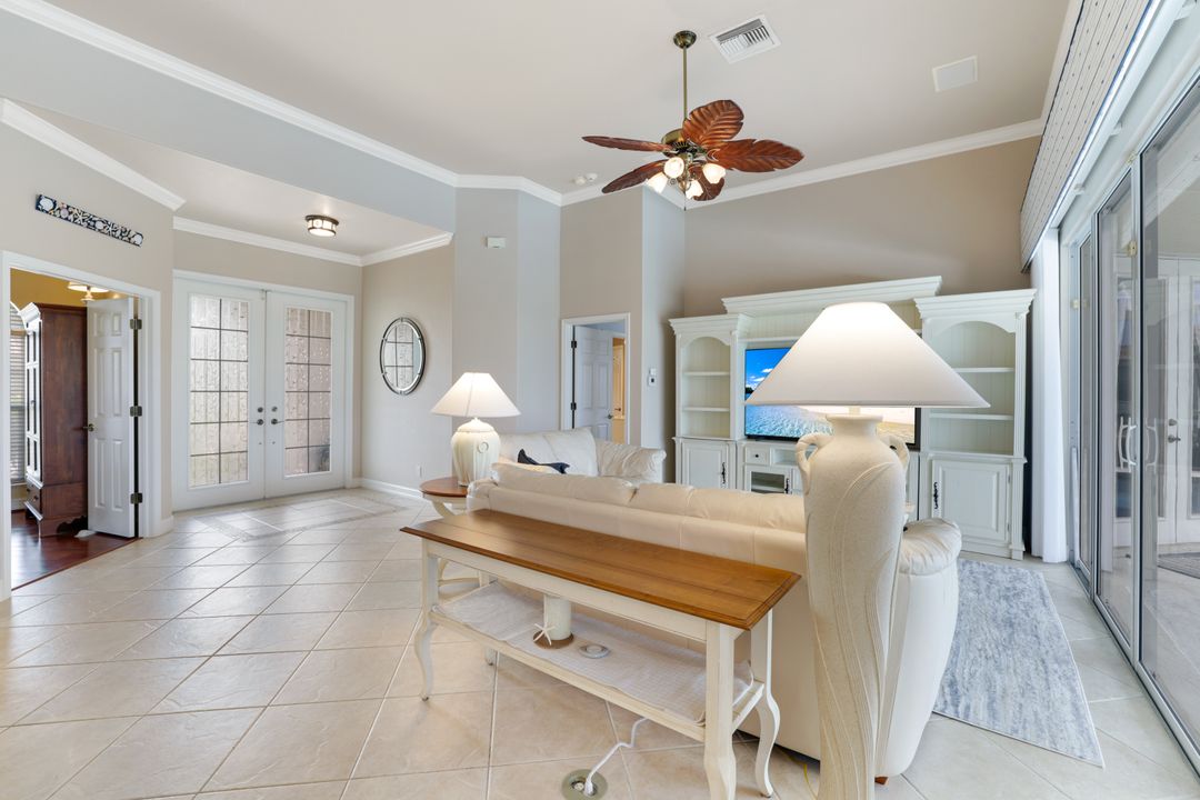 1557 Kingston Ct, Marco Island, FL 34145